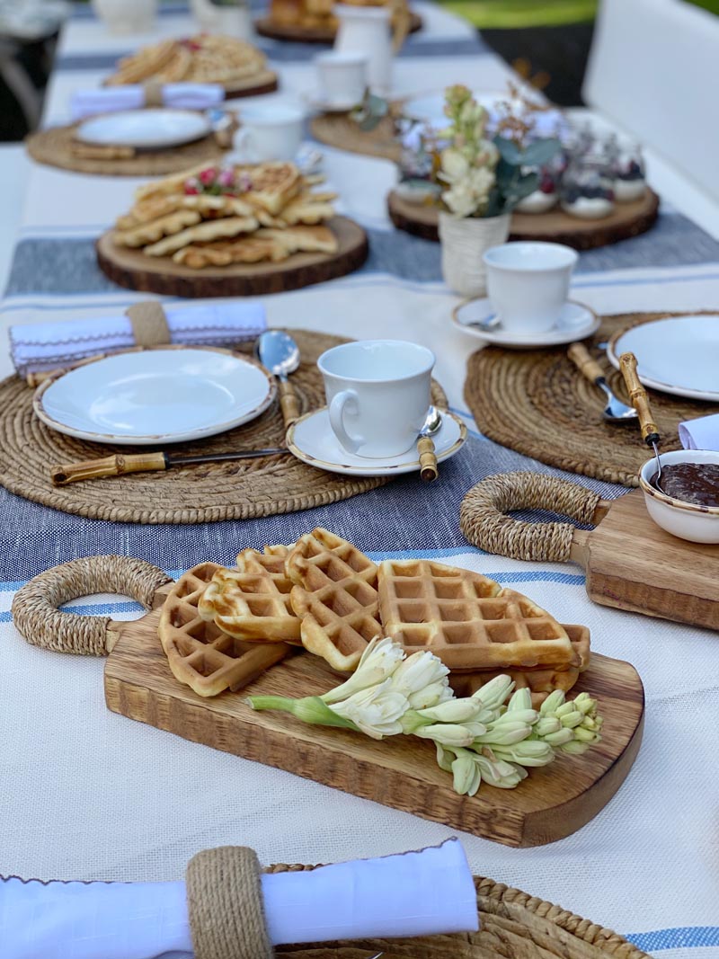 TEA & WAFFLES