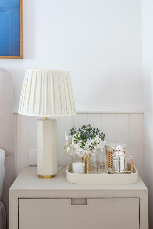 TRANQUILITY IN THE ROOM