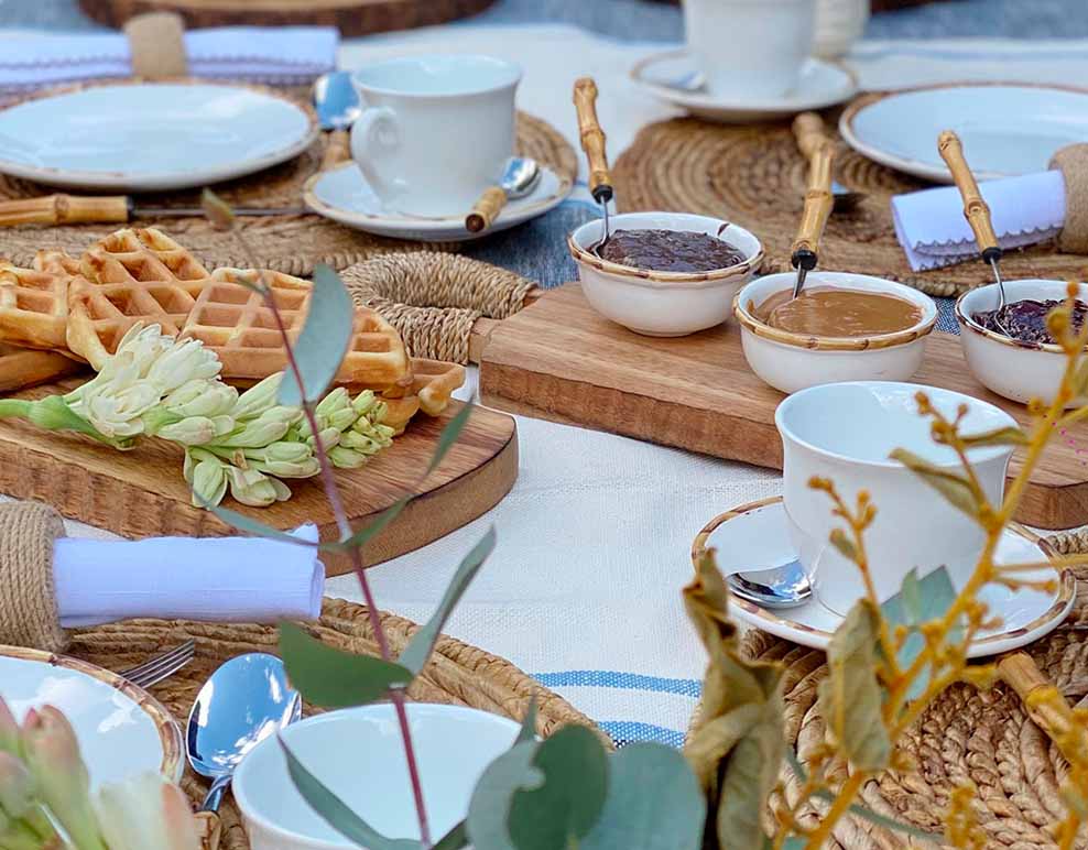TEA & WAFFLES