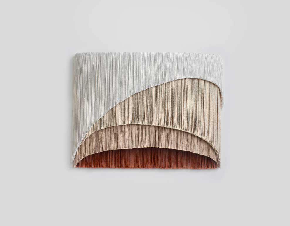 Vestir as paredes com arte � a sua especialidade.